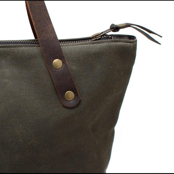 “SMUGGLER” tote - Picture 2 of 5